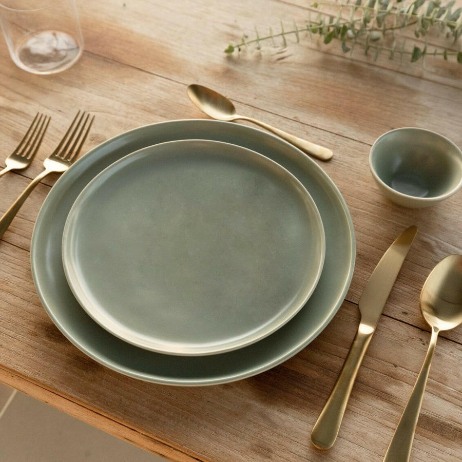 Elegant salad plates enhancing your refined dining experience with style and sophistication