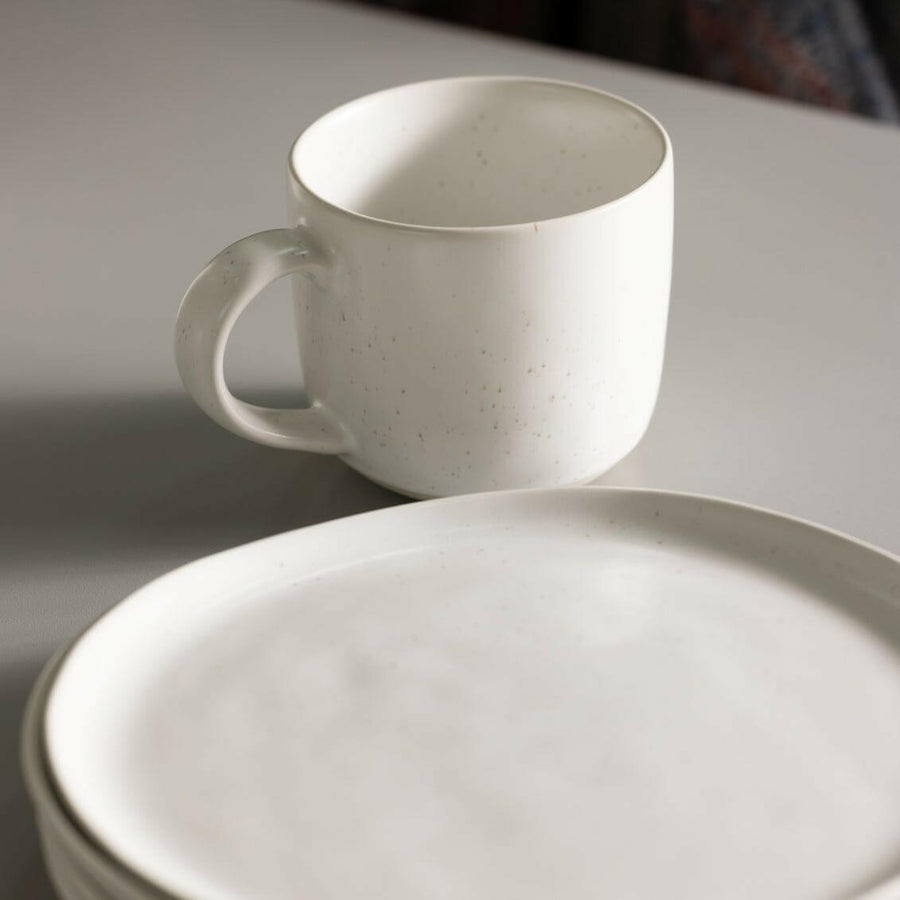 Elegant salad plates enhancing your refined dining experience with style and sophistication